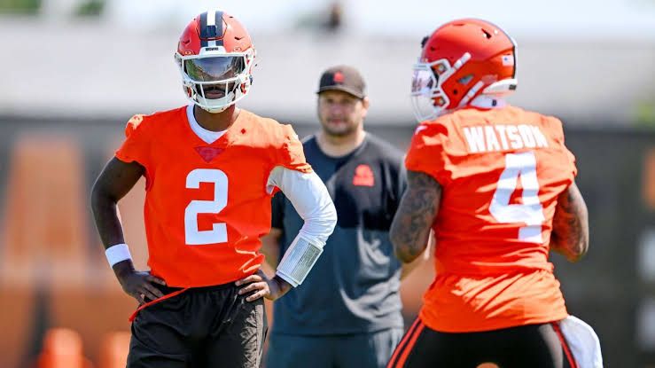 Deshaun Watson and Shedeur Sanders participate in spring practice drills at the Cleveland Browns training facility.