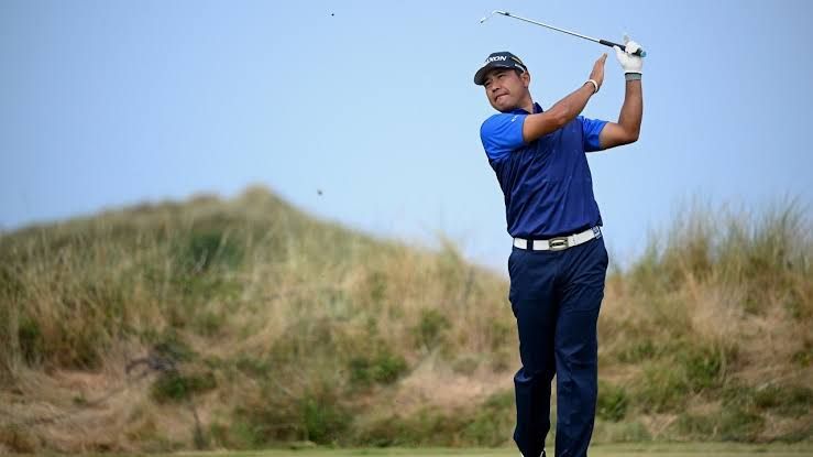 Hideki Matsuyama hitting an approach shot on the 14th hole at TPC Twin Cities during the 3M Open tournament.