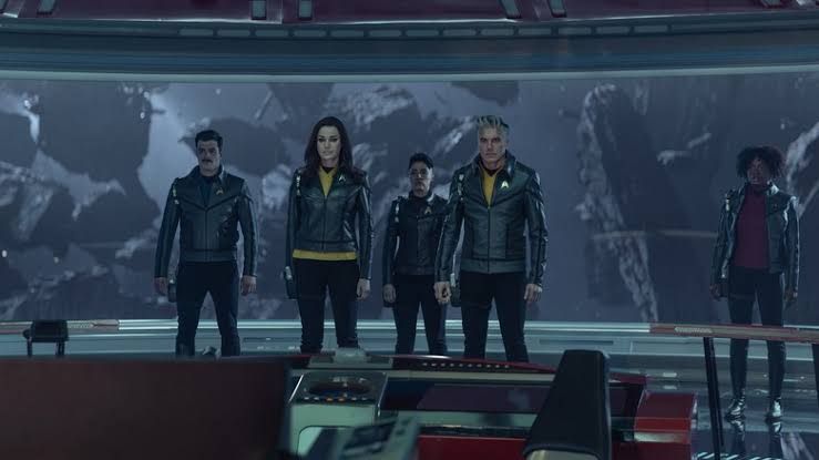 Captain Pike and his crew on the bridge of the USS Enterprise in Star Trek: Strange New Worlds.