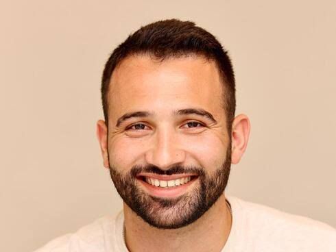 Naftaly Gluskin, former Essentia VC investor, posing for a professional portrait following his appointment at Vine Ventures.