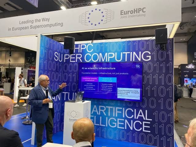Fabrizio Gagliardi presenting the EuroTPC vision at the EuroHPC Joint Undertaking booth during ISC 2026.