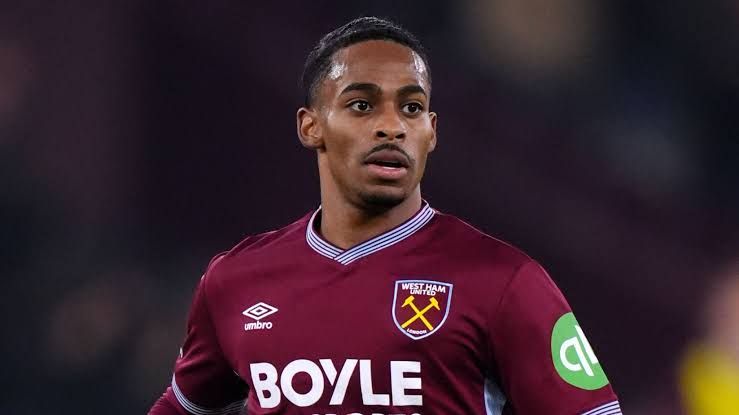 Crysencio Summerville in a West Ham kit during a match.
