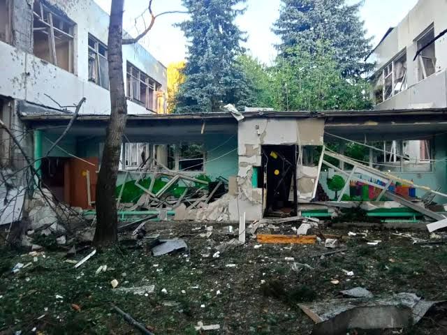 A building damaged during a Ukrainian drone attack in Elektrostal, Russia, showing structural impact and debris.