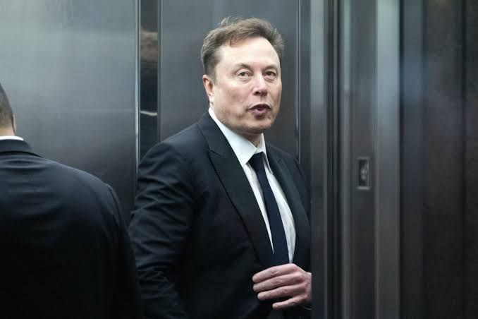 Elon Musk arrives at the Ronald V. Dellums Federal Building in Oakland, California.