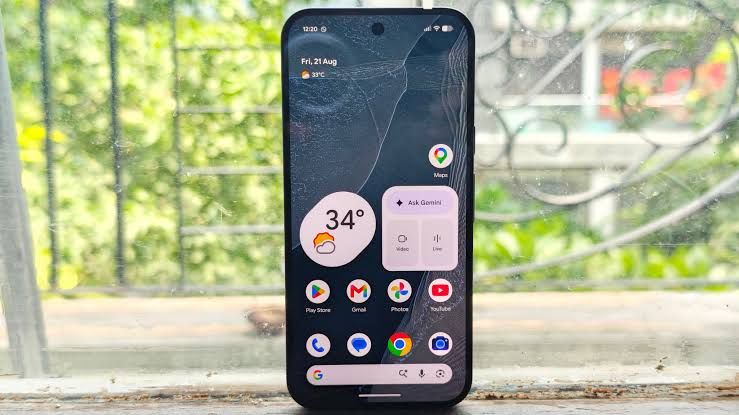The Pixel 11 Pro XL showing the new LED HiLight feature on the back casing.