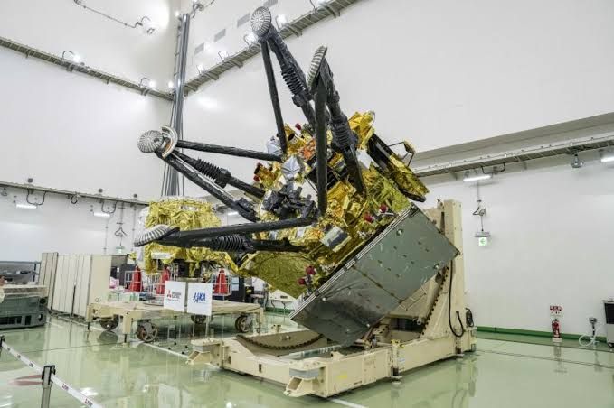 Engineering team prepares the MMX spacecraft for its upcoming mission to retrieve samples from the Martian moon Phobos.