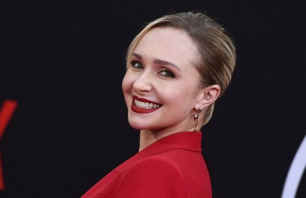 Hayden Panettiere attending the 2022 premiere of the film Blonde at the TCL Chinese Theatre in Los Angeles.