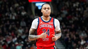 Jordan Hawkins in a New Orleans Pelicans jersey during a game.