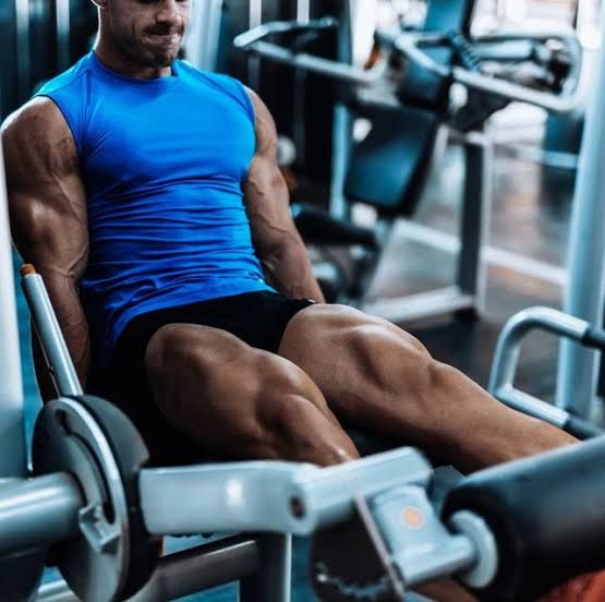 Split view showing a vintage gym consultation and a modern athlete using leg press equipment for strength training.