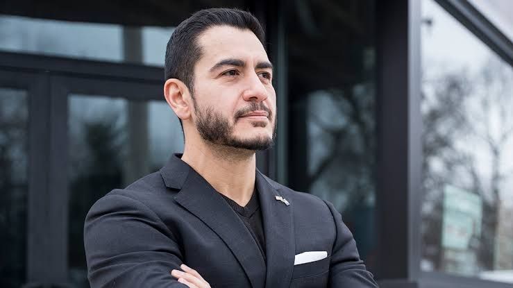 Abdul El-Sayed speaking during a campaign rally in Michigan regarding his healthcare policy.