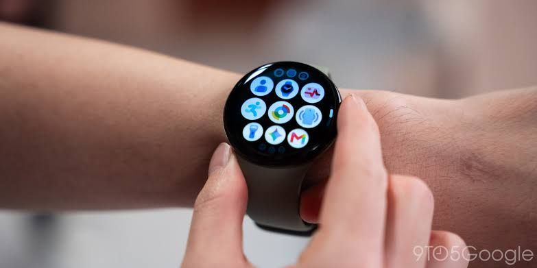 Google Pixel Watch 5 displaying the Find People interface within the Find Hub app.