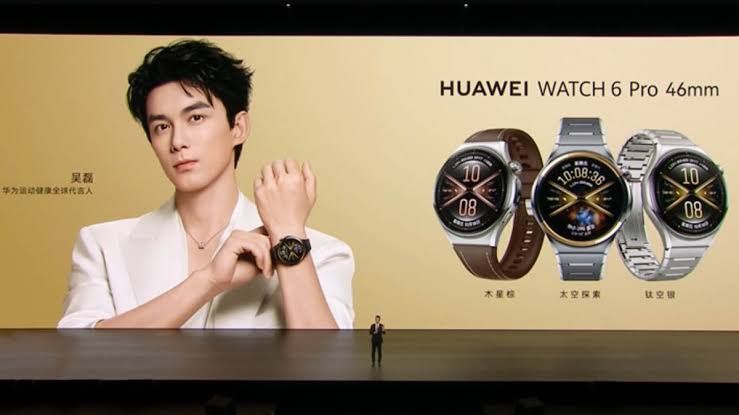 Huawei Watch 6 Pro 46mm edition with a dual-tone bezel design and metallic strap displayed in a studio setting.