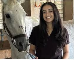 Isha Chauhan presenting her genome-wide association study on equine pregnancy loss at the 2026 Veterinary Scholars Symposium.