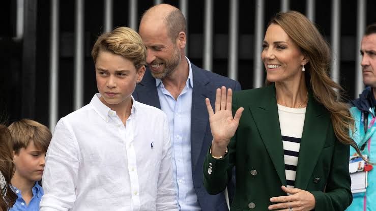 Prince William and Kate Middleton watch a netball game in Glasgow with Prince George, Princess Charlotte, and Prince Louis.