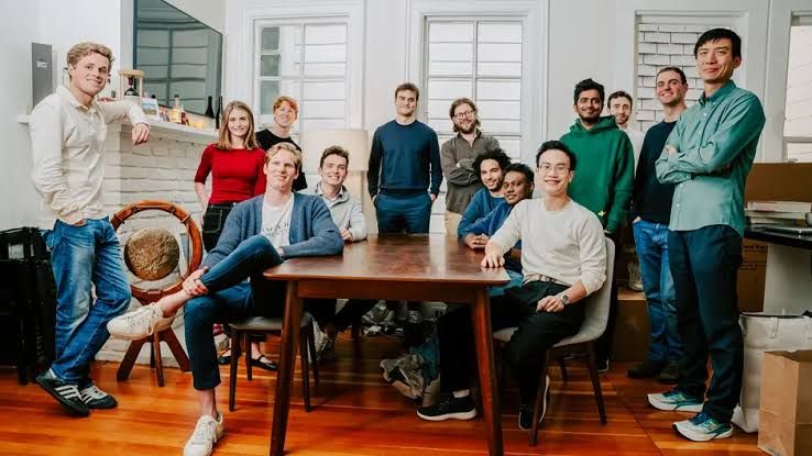 Bennett Richter stands in an office environment to discuss his transition from University of Miami student to startup lead.