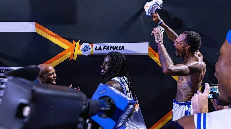 Darryl Morsell dunks for La Familia against Boeheim’s Army at the 2026 TBT tournament at Memorial Coliseum.
